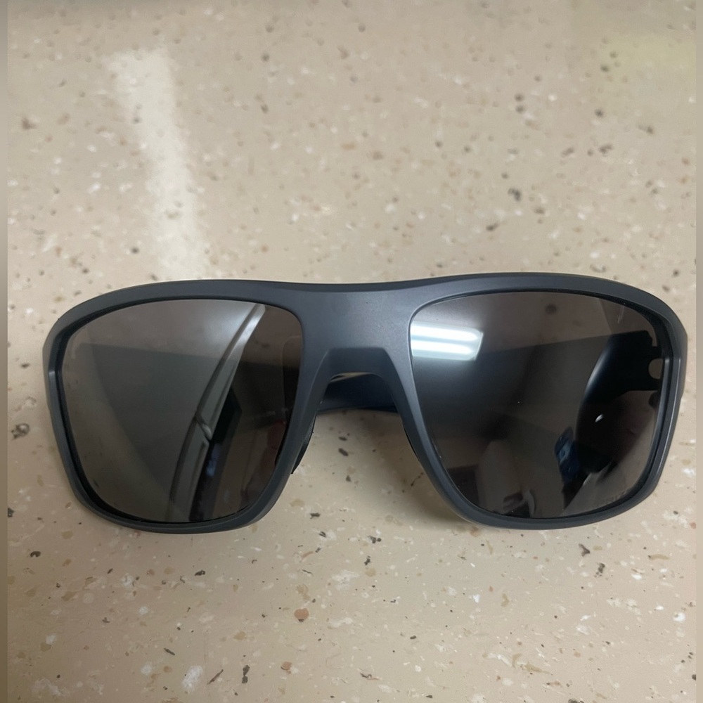Men’s Oakley sunglasses OO9416 Split Shot